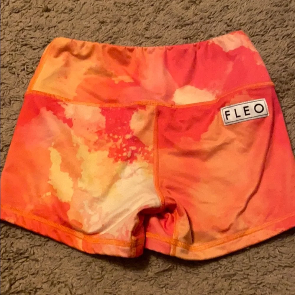 Fleo size small - Picture 2 of 6